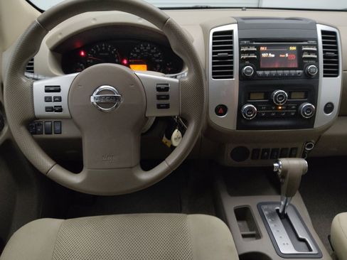 Used 2014 Nissan Frontier SV w/ SV Value Truck Package RWD image 22