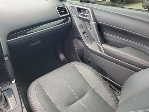 Used 2018 Subaru Forester 2.5i Touring AWD/4WD image 16