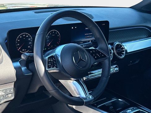 Certified 2025 Mercedes-Benz GLB 250 image 29