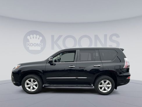 Used 2018 Lexus GX 460 w/ Preferred Accessory Package AWD/4WD image 13
