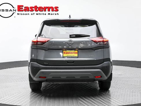 Used 2023 Nissan Rogue S image 6