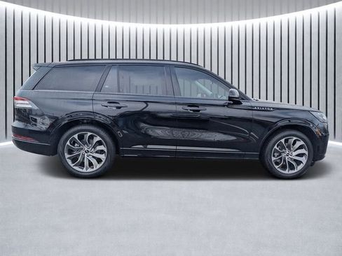 New 2026 Lincoln Aviator 2WD w/ Jet Appearance Package image 2