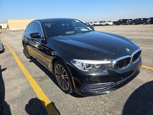 Used 2020 BMW 530i w/ Convenience Package image 3