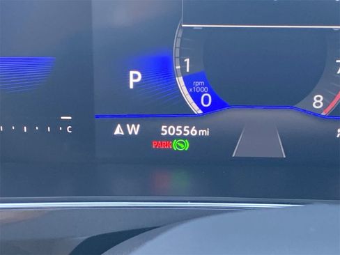 Used 2022 Volkswagen Tiguan SE image 28