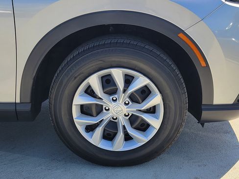 Used 2024 Honda CR-V LX image 5