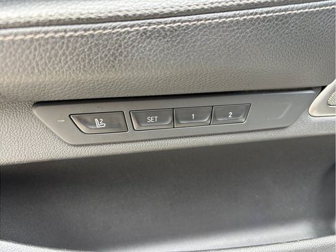 Used 2021 BMW 740i xDrive AWD/4WD image 24