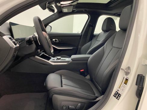 Used 2025 BMW 330i xDrive Sedan w/ Convenience Package image 4