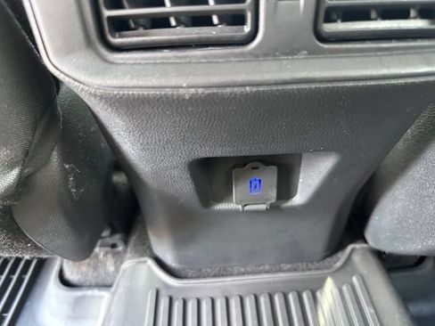 Used 2023 Toyota RAV4 LE AWD/4WD image 17