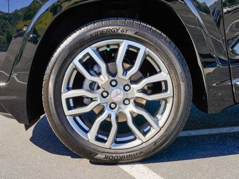 Used 2022 GMC Terrain Denali w/ LPO, Cargo Package image 10