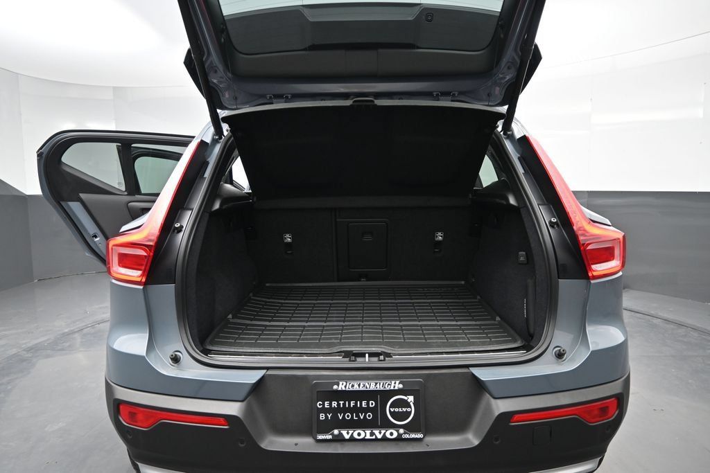 Used 2023 Volvo XC40 B5 Ultimate w/ Protection Package Premier AWD/4WD image 18