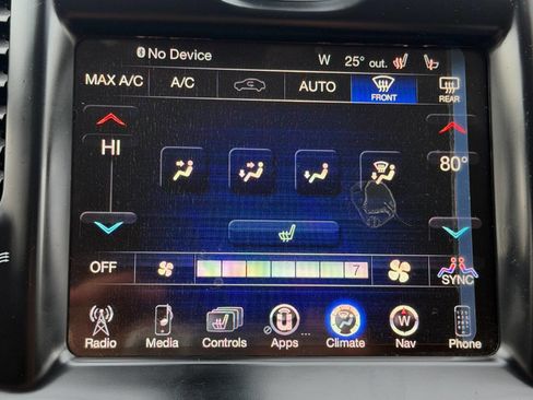 Used 2015 Chrysler 300 Limited image 42