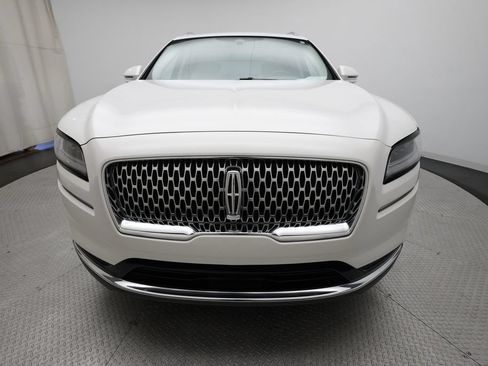 Used 2023 Lincoln Nautilus Reserve w/ Class II Trailer Tow Package AWD/4WD image 11