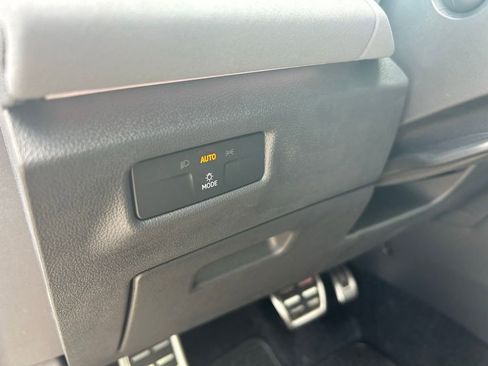 New 2026 Volkswagen Tiguan SE R-Line image 57