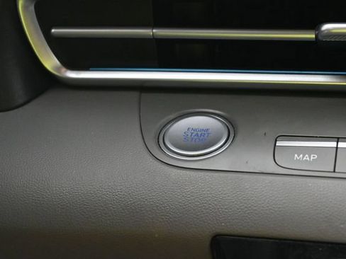 Used 2024 Hyundai Elantra SEL FWD image 26