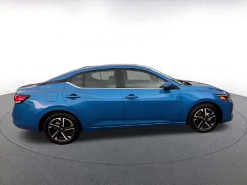 Used 2025 Nissan Sentra SV FWD image 16