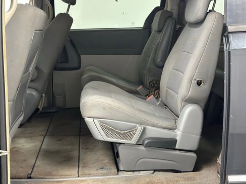 Used 2008 Dodge Grand Caravan SXT w/ Entertainment Group 2 image 18