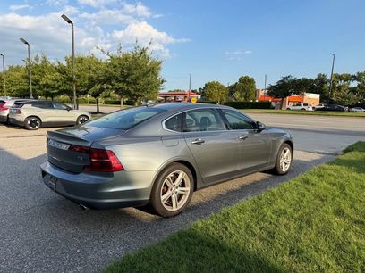 Used 2018 Volvo S90 T5 Momentum w/ Convenience Package