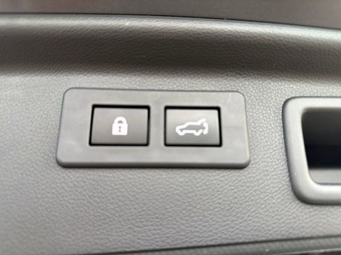 Certified 2023 Subaru Forester Limited image 34