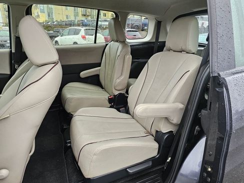 Used 2014 MAZDA MAZDA5 Grand Touring image 14