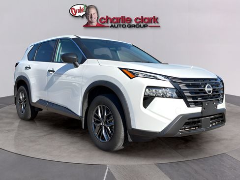 Used 2026 Nissan Rogue S FWD image 20