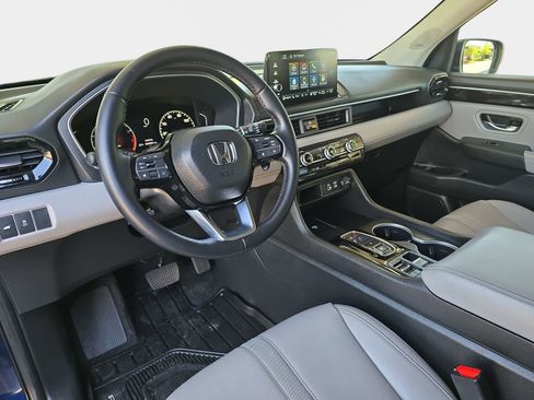 Certified 2025 Honda Pilot Touring image 16