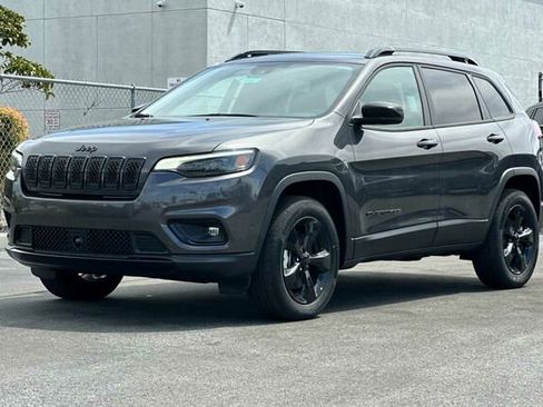 New 2023 Jeep Cherokee Altitude Lux image 8