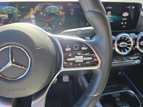 Used 2021 Mercedes-Benz GLA 250 4MATIC image 26