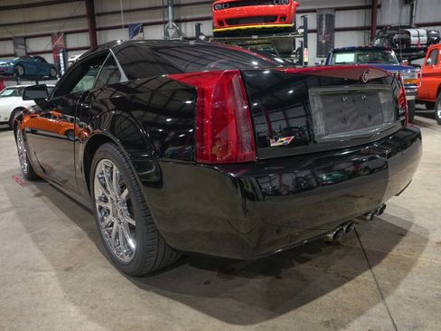 Used 2008 Cadillac XLR V RWD image 22
