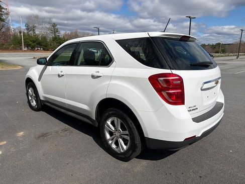 Used 2017 Chevrolet Equinox LS image 3