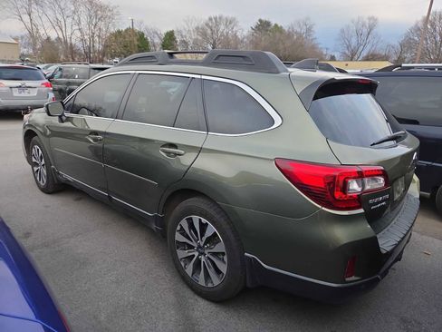 Used 2017 Subaru Outback 2.5i Limited image 6
