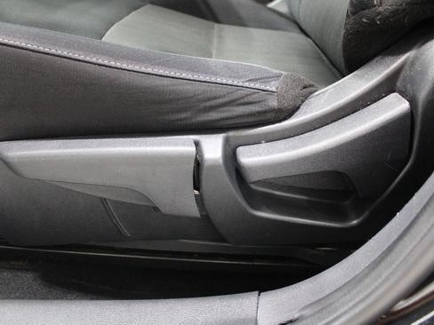 Used 2021 Nissan Sentra SV FWD image 39