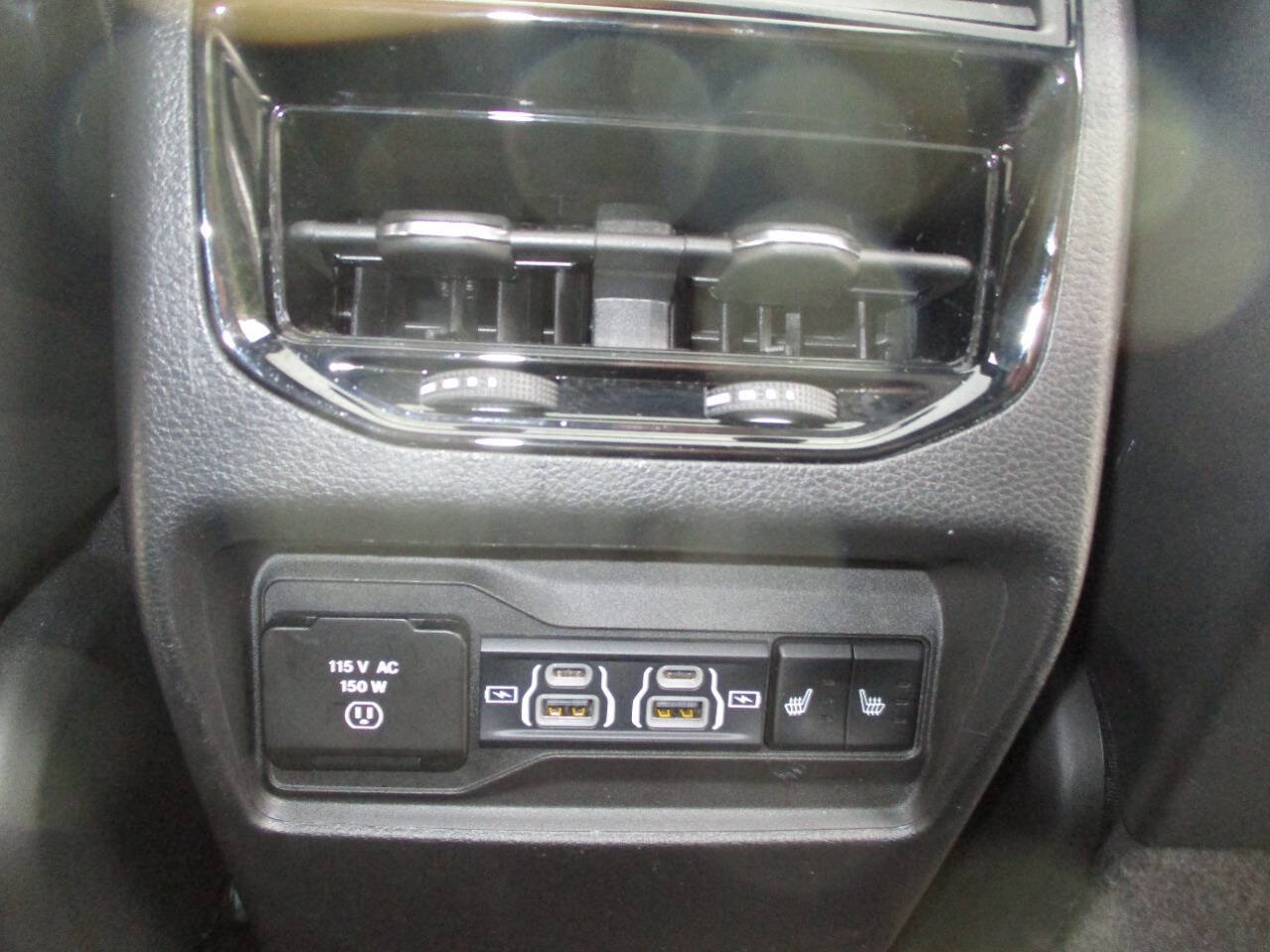 Used 2023 Jeep Grand Cherokee Overland AWD/4WD image 34