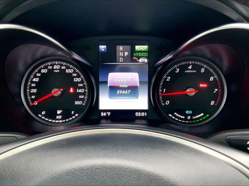 Used 2019 Mercedes-Benz GLC 350e 4MATIC w/ Premium Package image 25