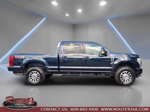 Used 2022 Ford F250 Lariat w/ Lariat Ultimate Package AWD/4WD image 2