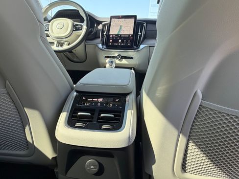 New 2026 Volvo XC90 T8 Ultra AWD/4WD image 12