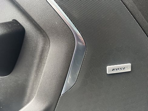 Used 2021 Chevrolet Suburban Premier image 11