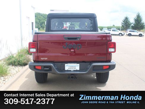 Used 2021 Jeep Gladiator Sport w/ Trailer Tow Package AWD/4WD image 5