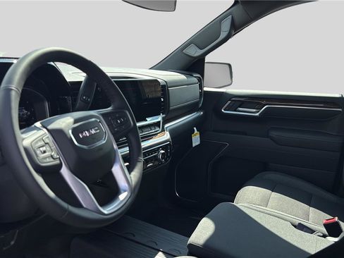 New 2026 GMC Sierra 1500 SLE AWD/4WD image 18