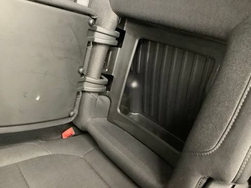 Used 2020 Chevrolet Silverado 1500 RST AWD/4WD image 9