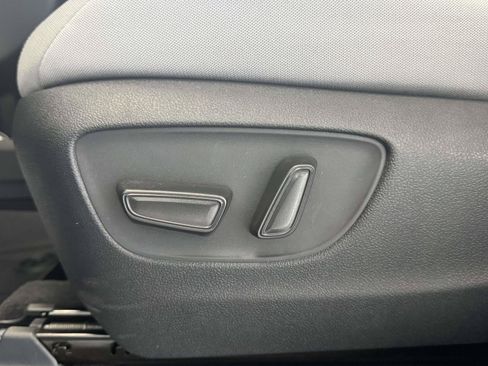 Used 2026 Toyota Sienna LE FWD image 16