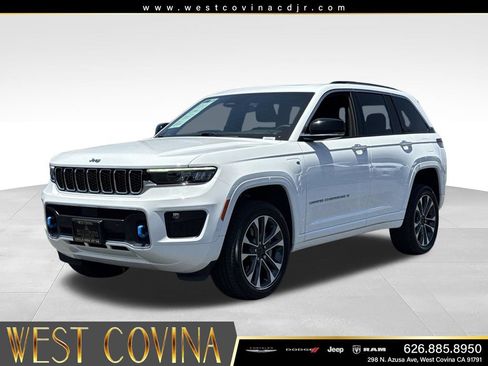 Used 2023 Jeep Grand Cherokee Overland AWD/4WD image 5