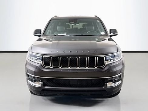 Used 2023 Jeep Wagoneer L 4WD image 2