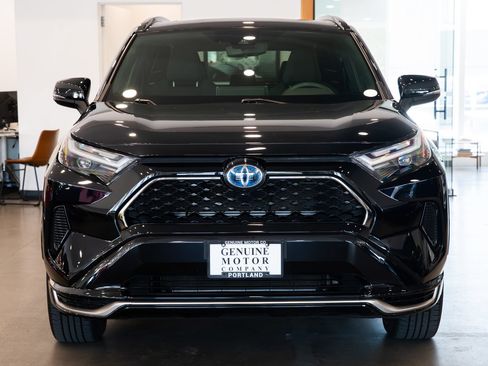 Used 2024 Toyota RAV4 SE w/ Weather & Moonroof Package AWD/4WD image 2