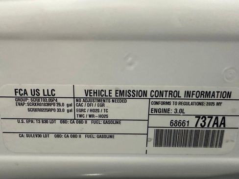 Used 2025 RAM 1500 Laramie image 72