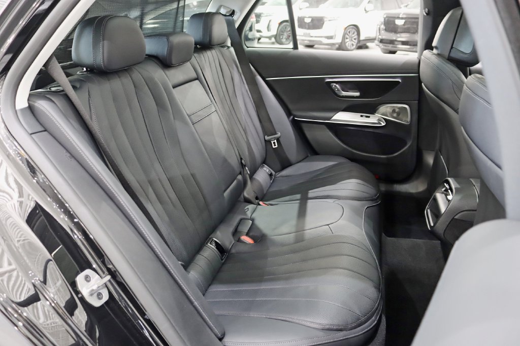 Used 2025 Mercedes-Benz E 450 4MATIC All-Terrain Wagon w/ Leather Package image 28