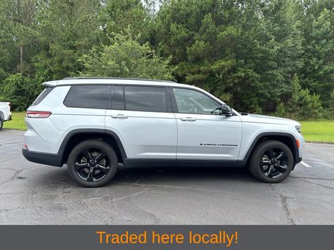 Used 2021 Jeep Grand Cherokee L Laredo AWD/4WD image 3