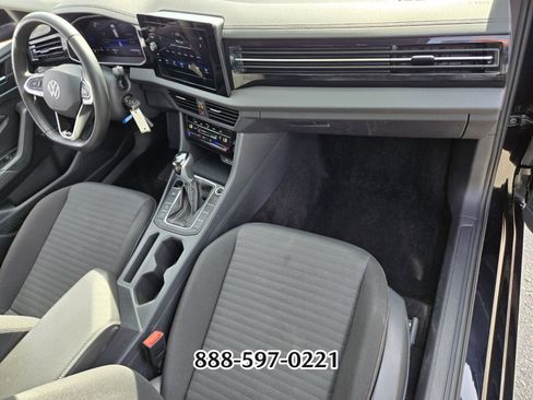 Certified 2025 Volkswagen Jetta S image 17