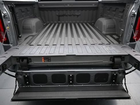 Used 2024 GMC Sierra 1500 Denali w/ Technology Package AWD/4WD image 10
