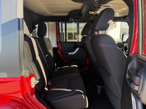 Used 2014 Jeep Wrangler Unlimited Sahara w/ Trailer Tow Group image 25