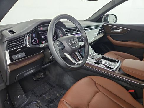 Certified 2025 Audi Q8 Premium Plus w/ Premium Plus Package AWD/4WD image 15